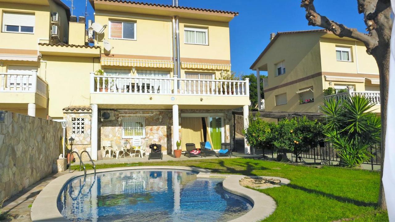 Villa Carolina Mataro Bagian luar foto