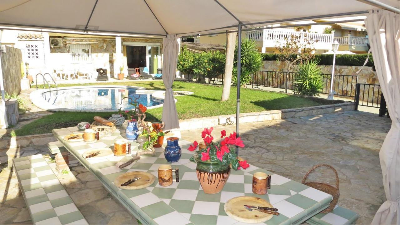 Villa Carolina Mataro Bagian luar foto